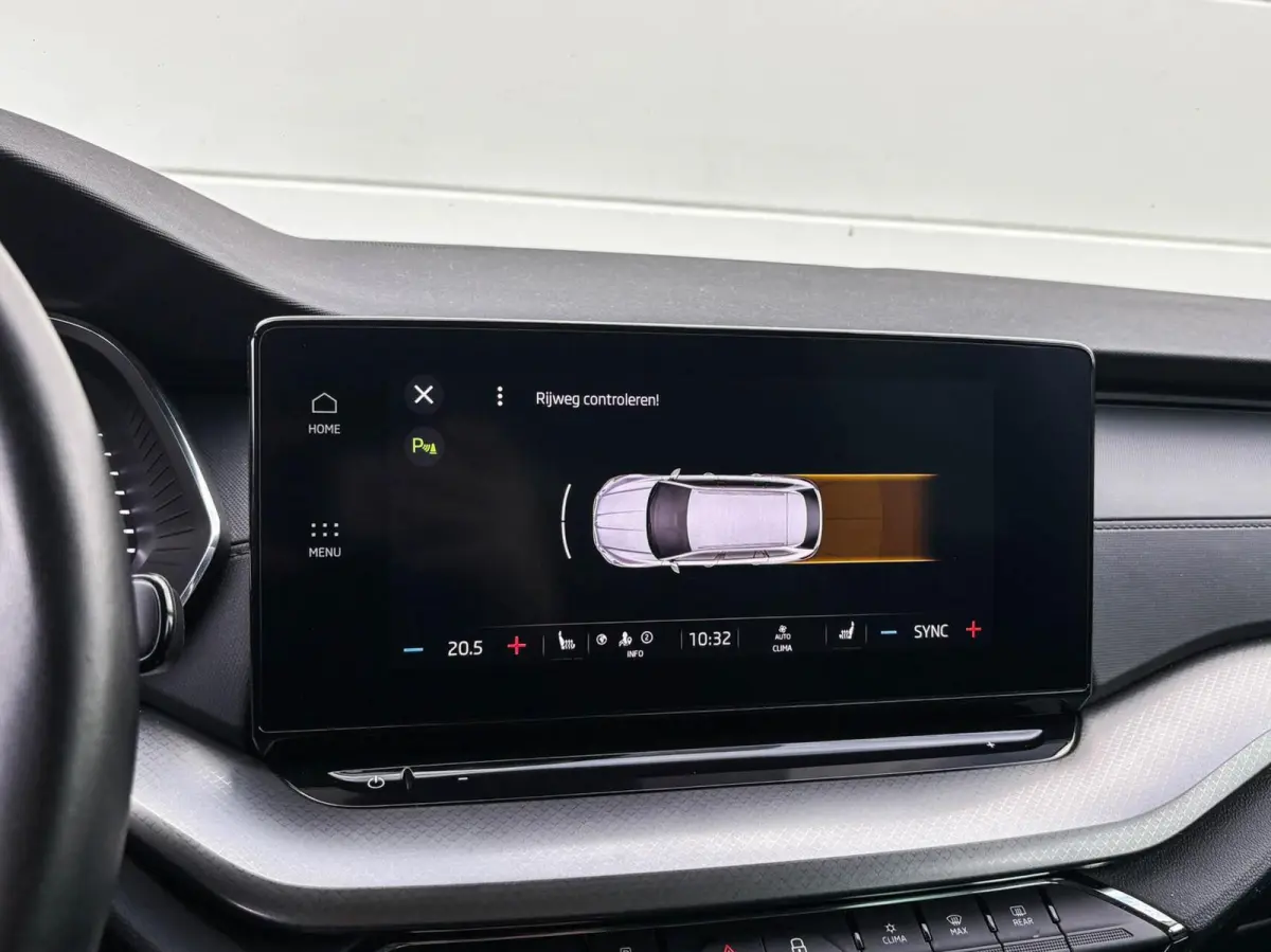 1.0 e-TSI DSG 110pk Business Edition | Adaptive cruise | Stoelverwarming | Trekhaak