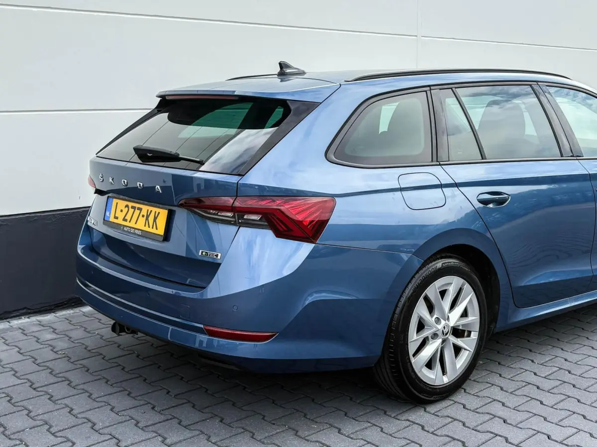 1.0 e-TSI DSG 110pk Business Edition | Adaptive cruise | Stoelverwarming | Trekhaak