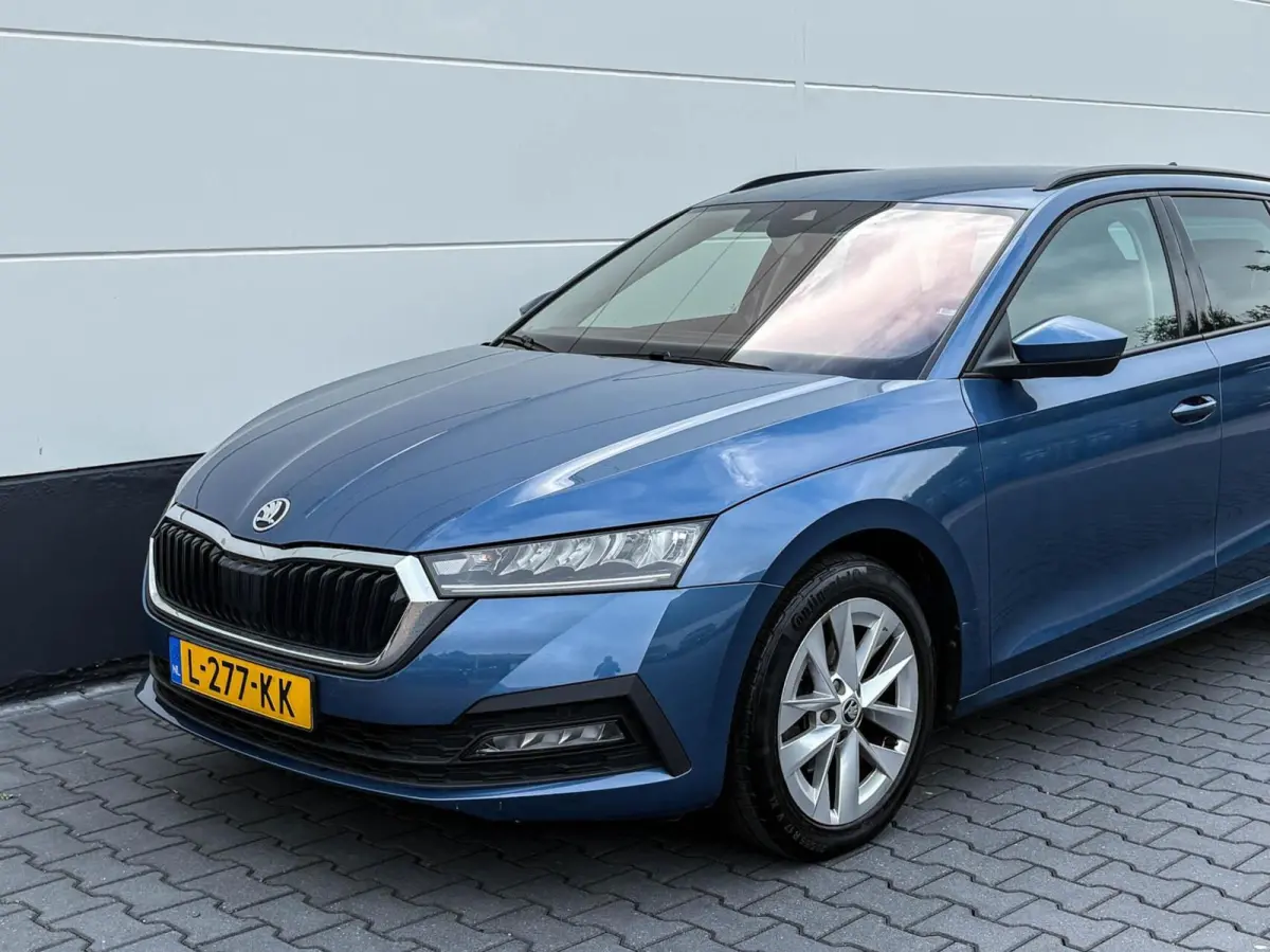 1.0 e-TSI DSG 110pk Business Edition | Adaptive cruise | Stoelverwarming | Trekhaak