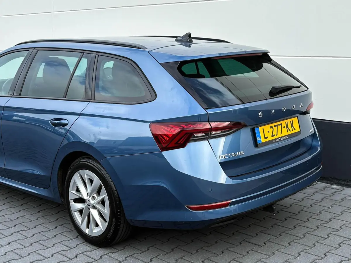 1.0 e-TSI DSG 110pk Business Edition | Adaptive cruise | Stoelverwarming | Trekhaak
