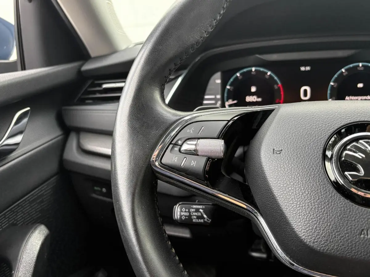 1.0 e-TSI DSG 110pk Business Edition | Adaptive cruise | Stoelverwarming | Trekhaak