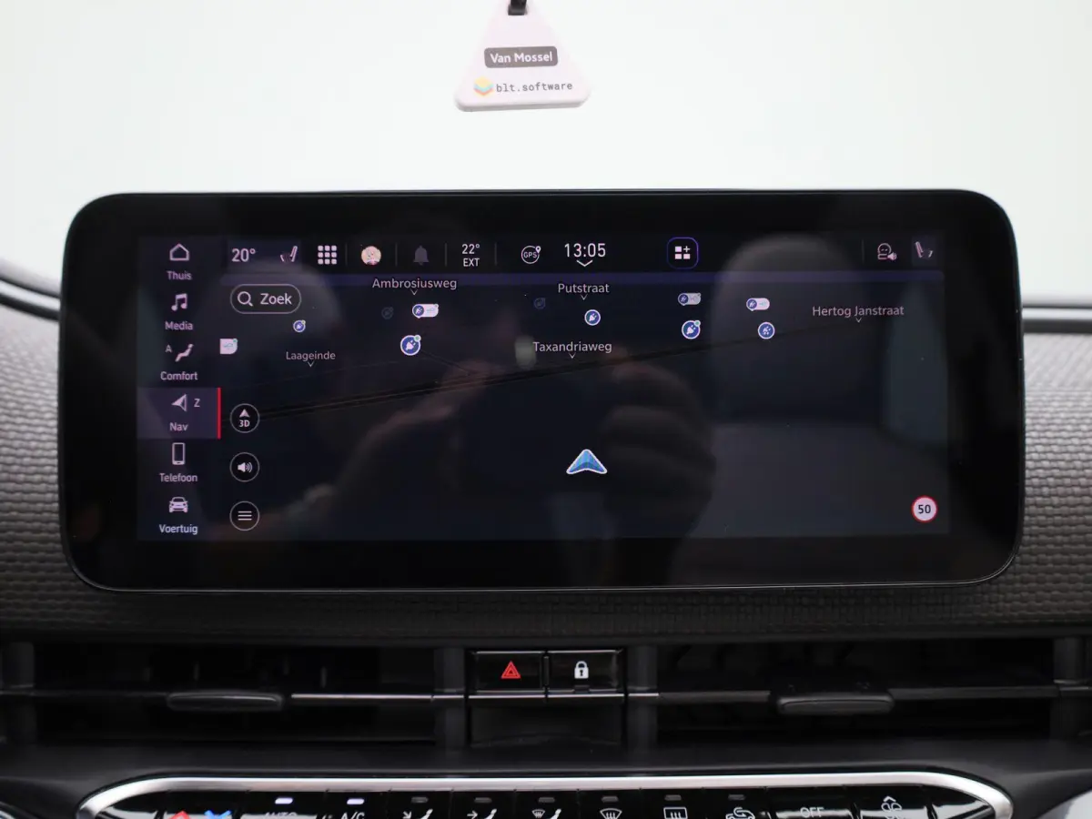 42 kWh La Prima | ACHTERUITRIJCAMERA | STOELVERWARMING | APPLE CARPLAY - ANDROID AUTO | LEDEREN BEKLEDING | CLIMATE CONTROL |