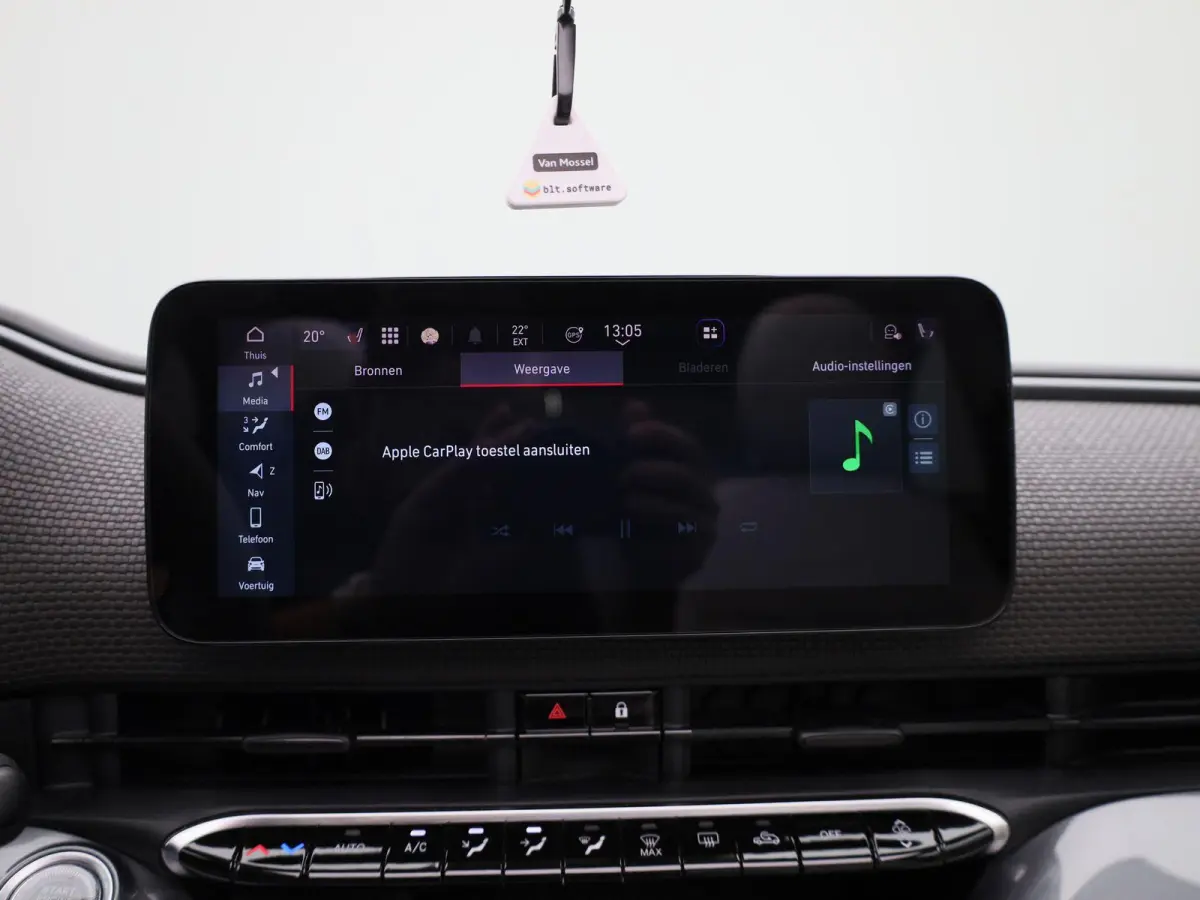 42 kWh La Prima | ACHTERUITRIJCAMERA | STOELVERWARMING | APPLE CARPLAY - ANDROID AUTO | LEDEREN BEKLEDING | CLIMATE CONTROL |