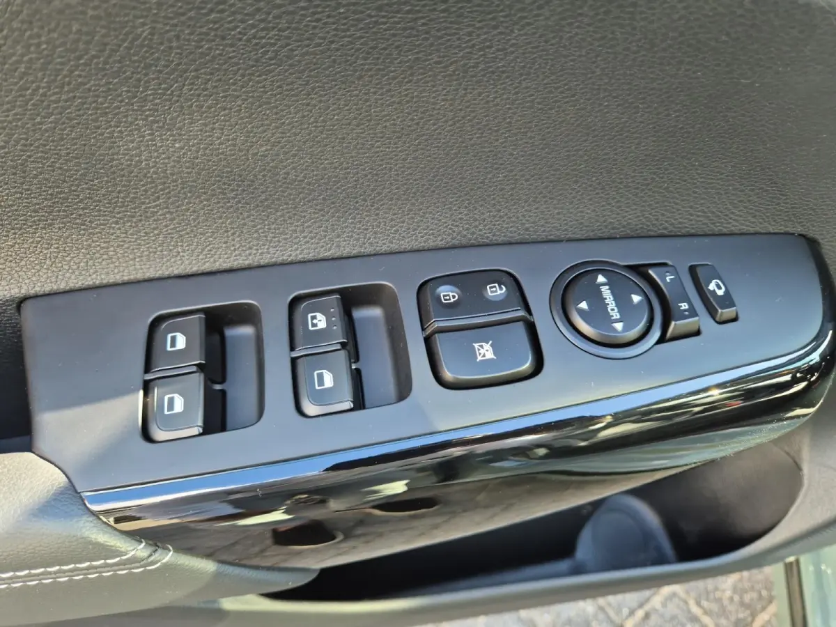 1.0 DPI GT-Line | Cruise Control | Climate Control | Navigatie | Camera | Stoelverwarming | Stuurverwarming | Open Dak | Lederen Bekleding |