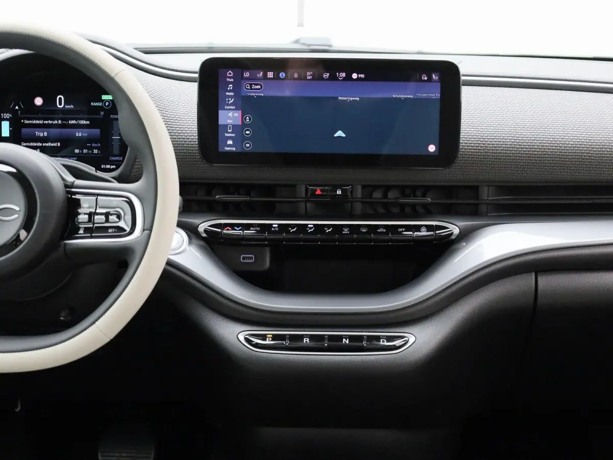 42 kWh La Prima by Bocelli | SOH 96,5% | ACHTERUITRIJCAMERA | STOELVERWARMING | APPLE CARPLAY - ANDROID AUTO | LEDEREN BEKLEDING |