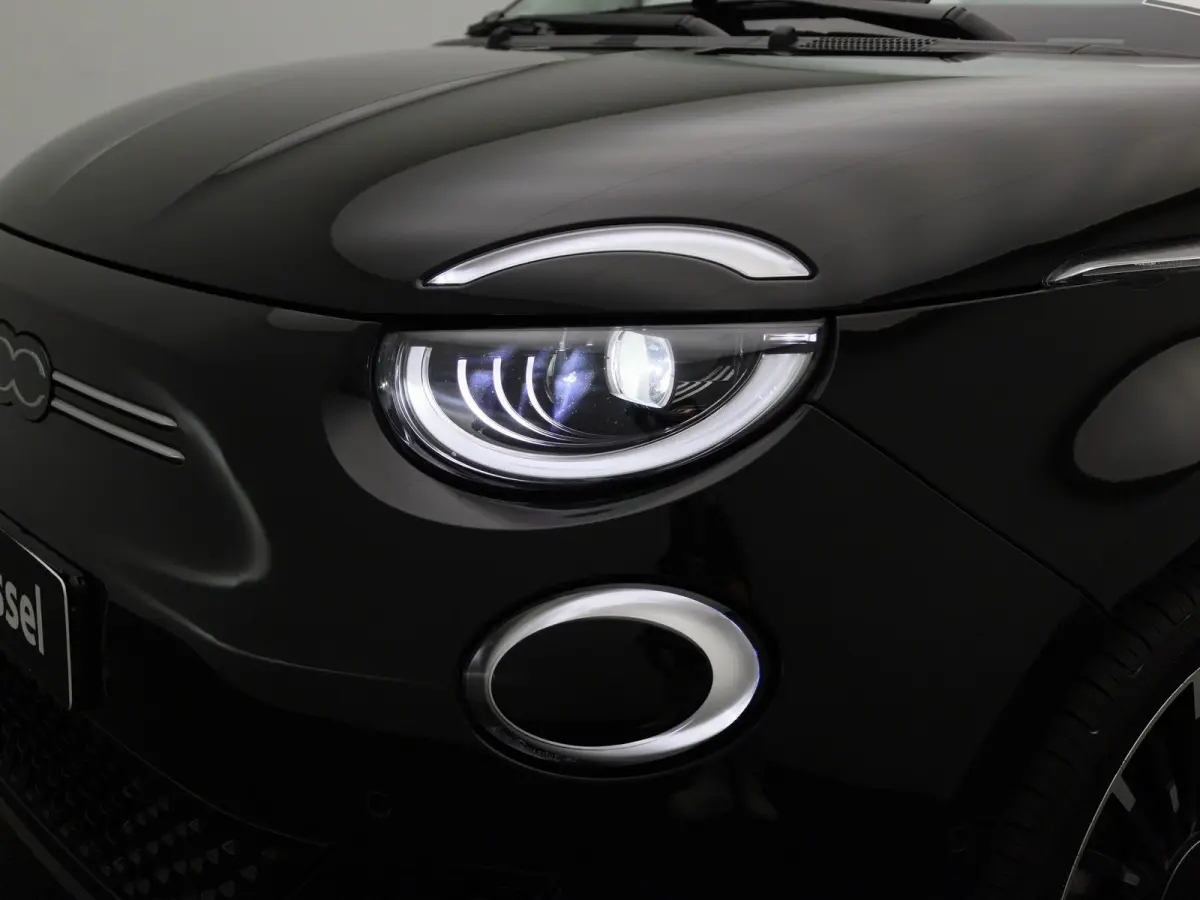 42 kWh La Prima by Bocelli | SOH 96,5% | ACHTERUITRIJCAMERA | STOELVERWARMING | APPLE CARPLAY - ANDROID AUTO | LEDEREN BEKLEDING |