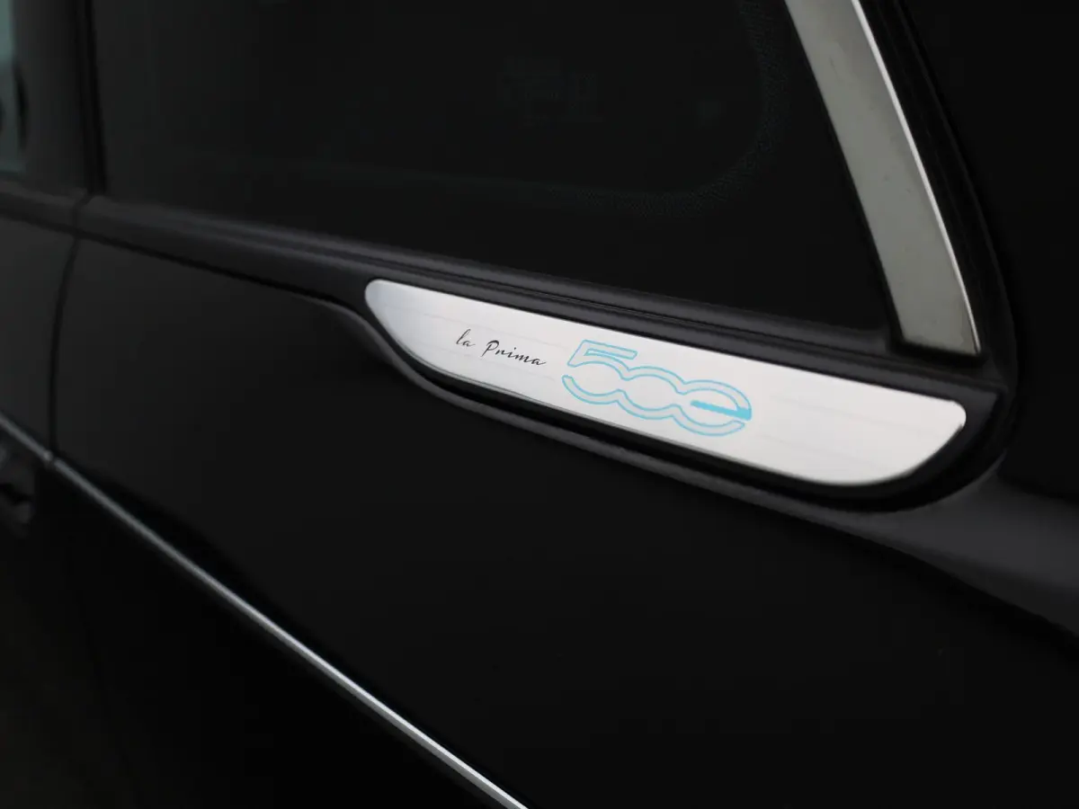 42 kWh La Prima by Bocelli | SOH 96,5% | ACHTERUITRIJCAMERA | STOELVERWARMING | APPLE CARPLAY - ANDROID AUTO | LEDEREN BEKLEDING |