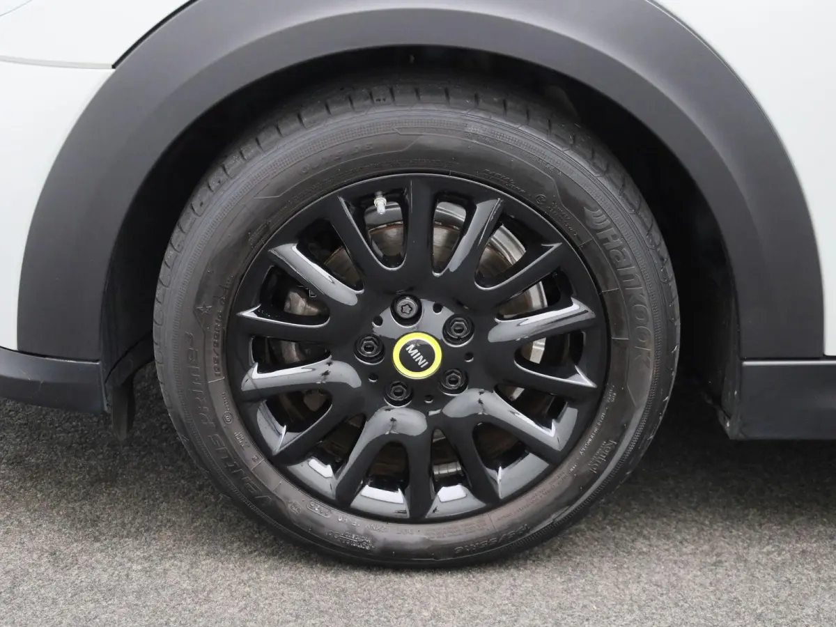 Cooper E | NAVIGATIE | STOELVERWARMING | CLIMATE CONTROL | CRUISE CONTROL | PARKEERSENSOREN ACHTER |