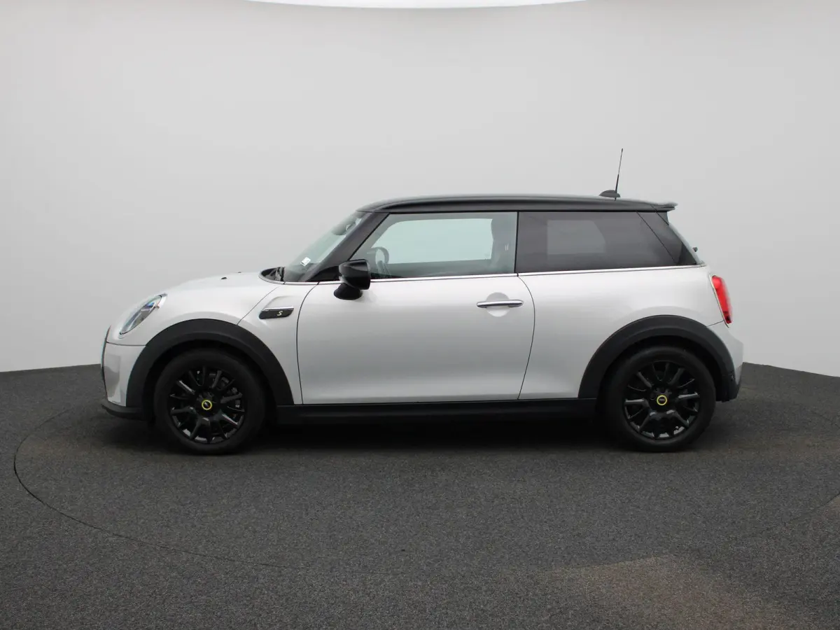 Cooper E | NAVIGATIE | STOELVERWARMING | CLIMATE CONTROL | CRUISE CONTROL | PARKEERSENSOREN ACHTER |