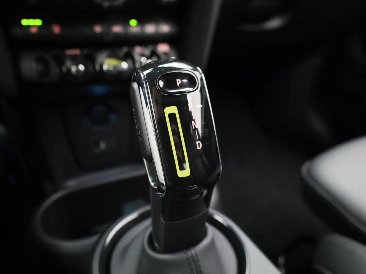 Cooper E | NAVIGATIE | STOELVERWARMING | CLIMATE CONTROL | CRUISE CONTROL | PARKEERSENSOREN ACHTER |
