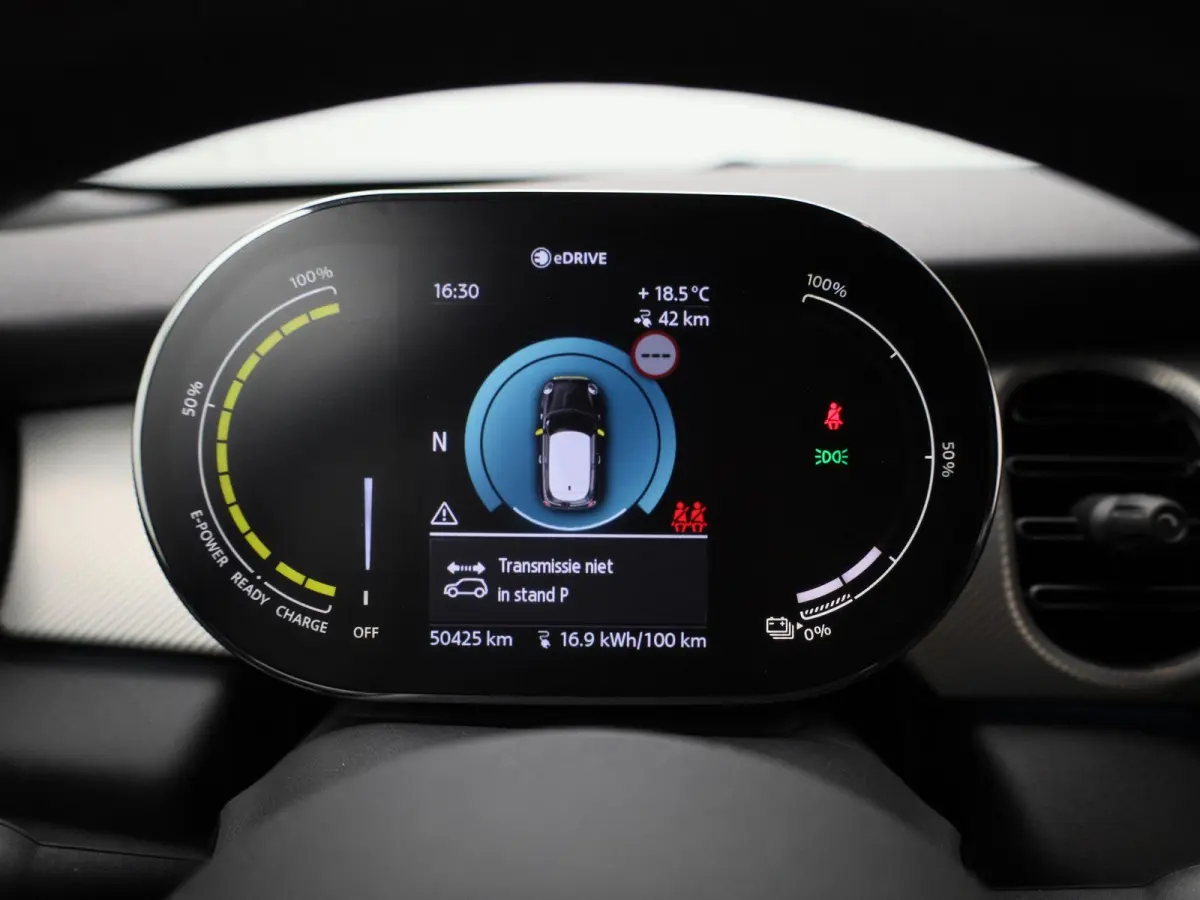 Cooper E | NAVIGATIE | STOELVERWARMING | CLIMATE CONTROL | CRUISE CONTROL | PARKEERSENSOREN ACHTER |
