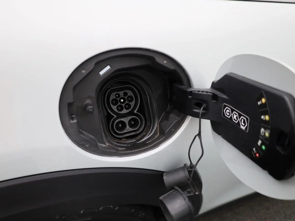 Cooper E | NAVIGATIE | STOELVERWARMING | CLIMATE CONTROL | CRUISE CONTROL | PARKEERSENSOREN ACHTER |