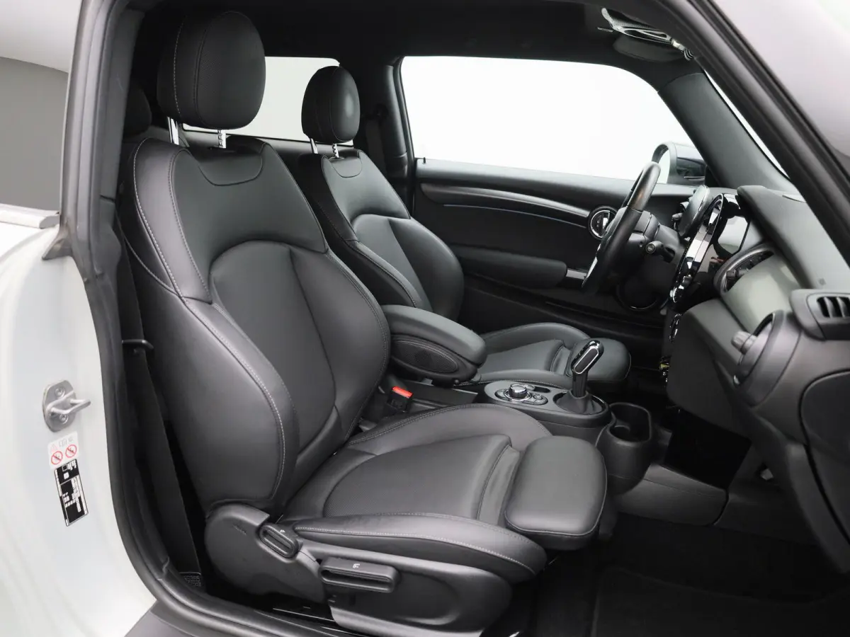 Cooper E | NAVIGATIE | STOELVERWARMING | CLIMATE CONTROL | CRUISE CONTROL | PARKEERSENSOREN ACHTER |