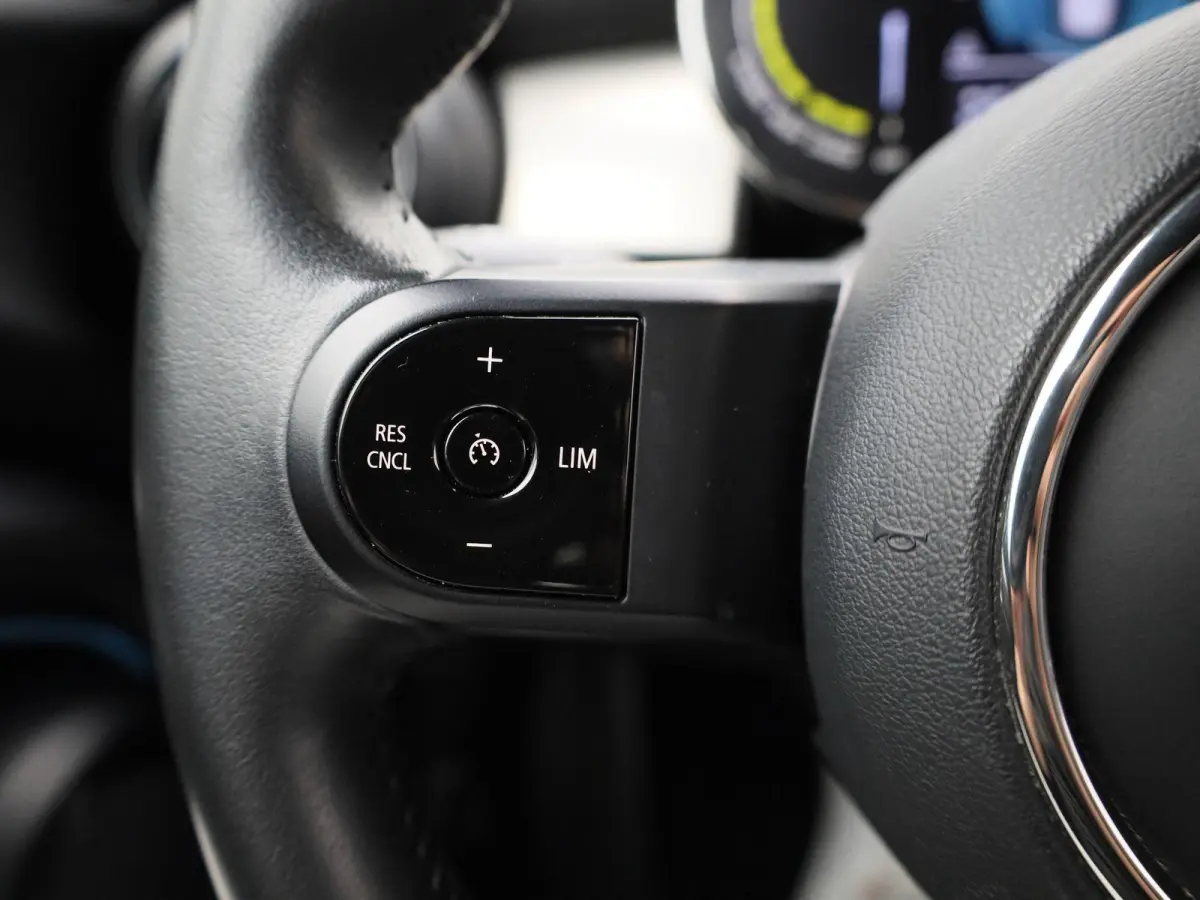 Cooper E | NAVIGATIE | STOELVERWARMING | CLIMATE CONTROL | CRUISE CONTROL | PARKEERSENSOREN ACHTER |