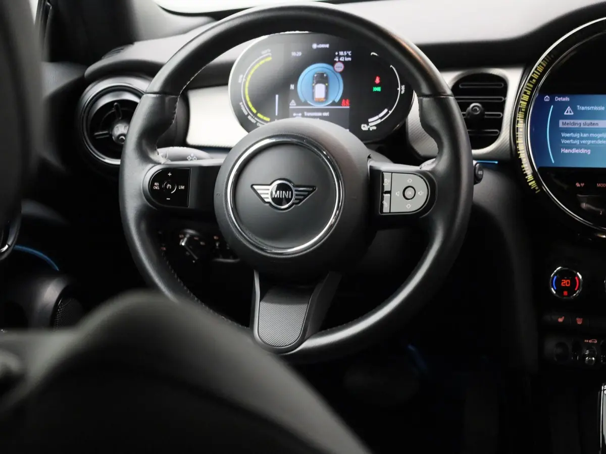 Cooper E | NAVIGATIE | STOELVERWARMING | CLIMATE CONTROL | CRUISE CONTROL | PARKEERSENSOREN ACHTER |