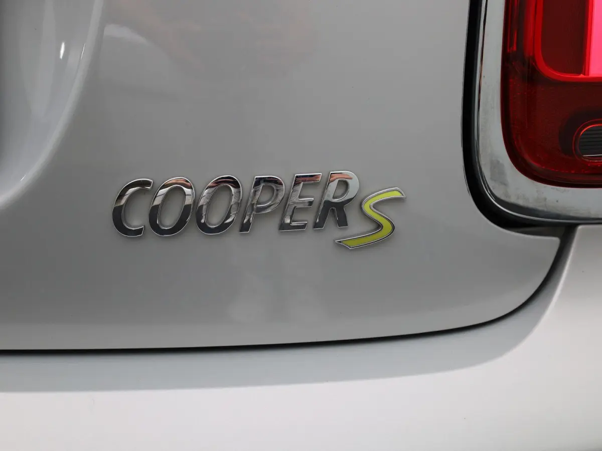 Cooper E | NAVIGATIE | STOELVERWARMING | CLIMATE CONTROL | CRUISE CONTROL | PARKEERSENSOREN ACHTER |