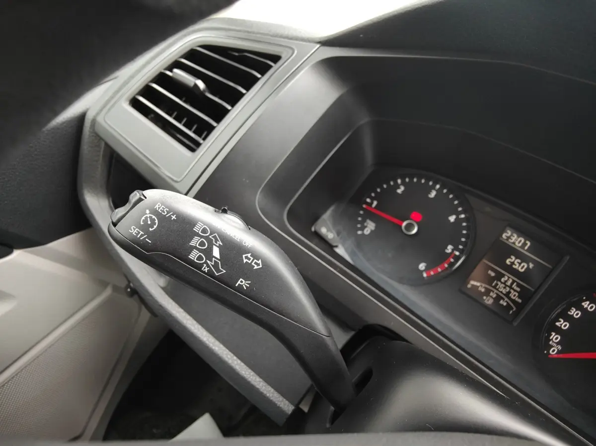2.0 TDI L2H1 Economy