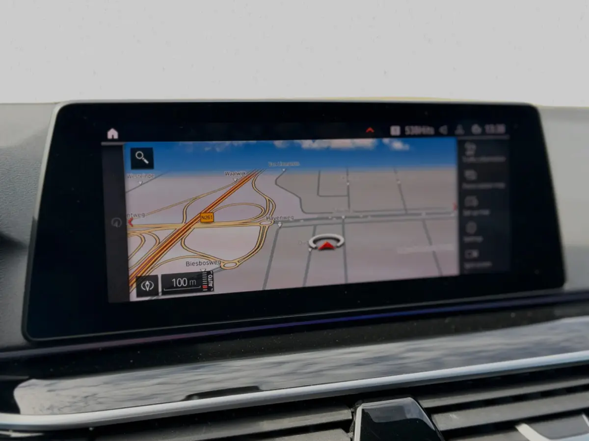 530i xDrive High Executive M-PAKKET (Deale OndH, Panorama, Trekhaak, Stoel/Stuur Verw, Carplay, Addapt Cruise)