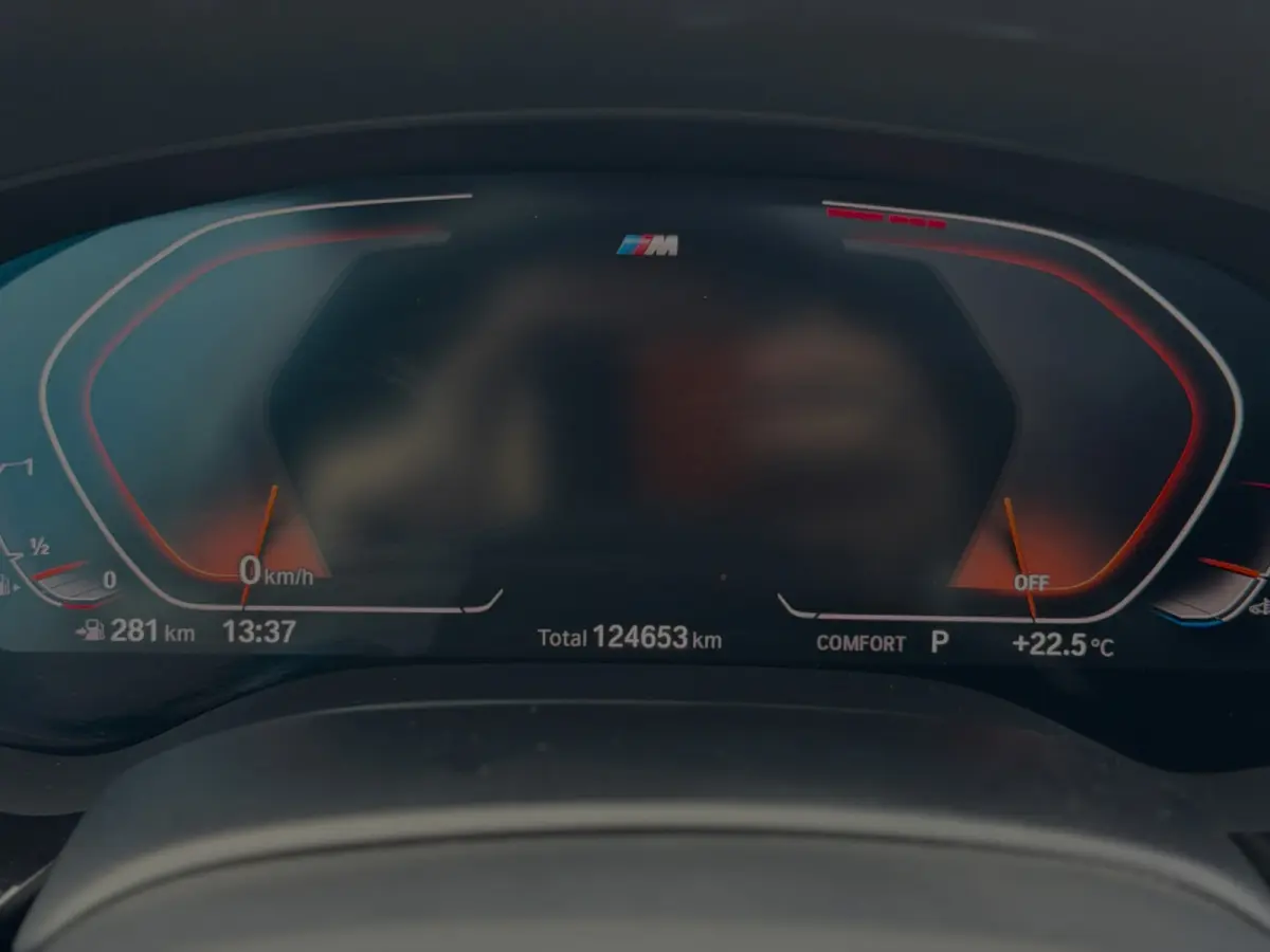 530i xDrive High Executive M-PAKKET (Deale OndH, Panorama, Trekhaak, Stoel/Stuur Verw, Carplay, Addapt Cruise)