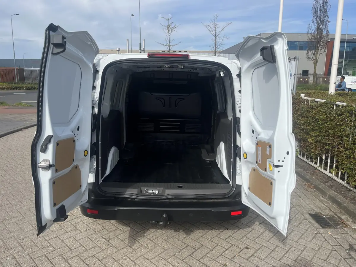 1.5 EcoBlue L2 Limited | Achteruitrijdcamera | All Season Banden | 16'' LMV | Stoelverwarming | Airco | Cruise Ctrl. | Trekhaak |