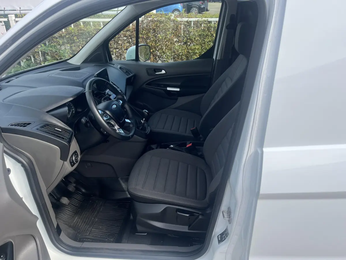 1.5 EcoBlue L2 Limited | Achteruitrijdcamera | All Season Banden | 16'' LMV | Stoelverwarming | Airco | Cruise Ctrl. | Trekhaak |