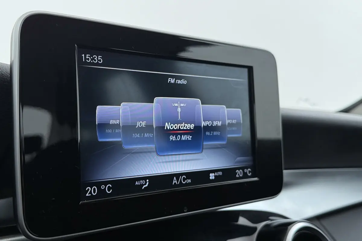200 Ambition | Org NL | Navigatie | Cruise Control | Climate Control | Stoelverwarming |