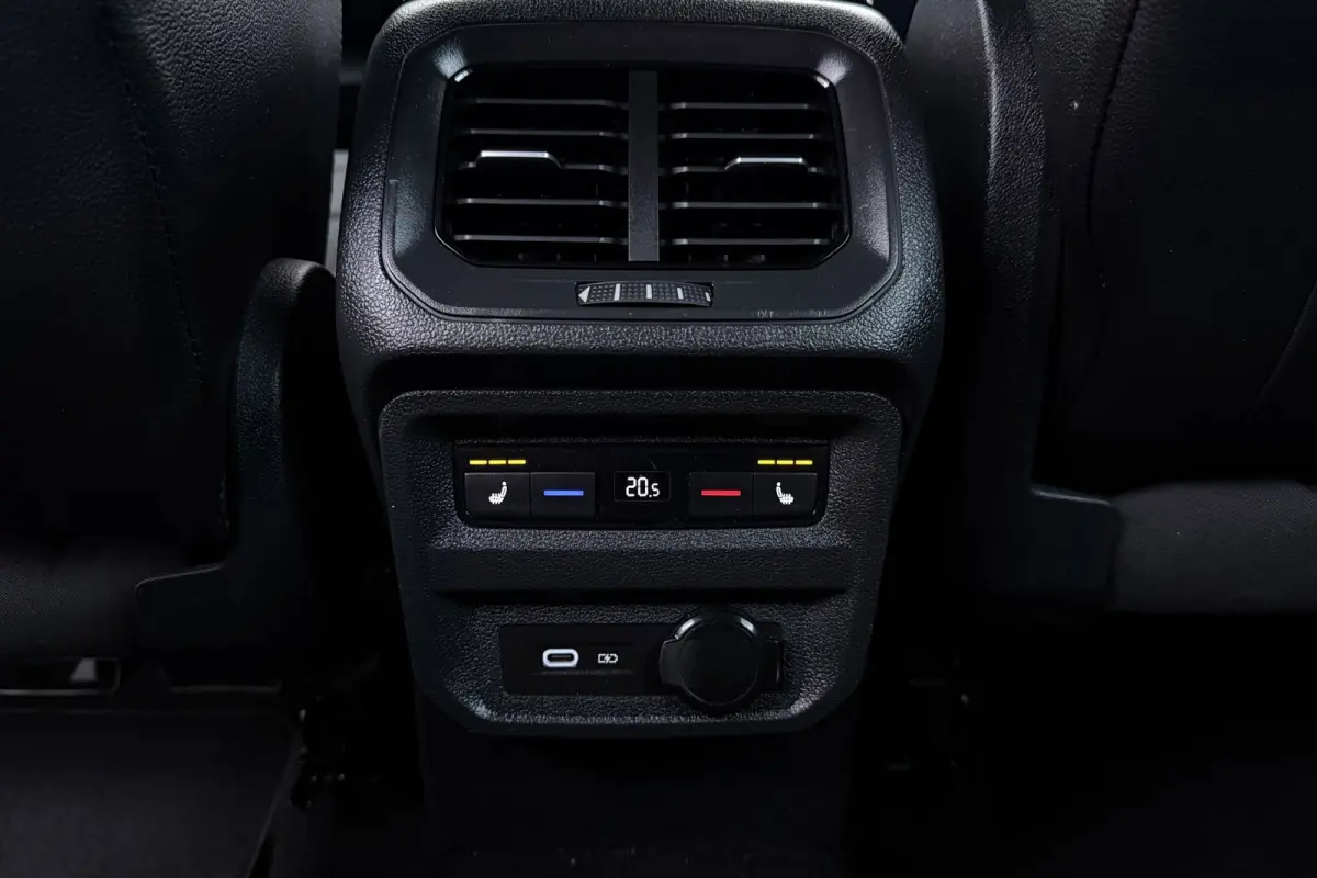 1.5 TSI FR 7p. | Trekhaak | CarPlay | Digital Cockpit | Stoelverwarming V+A | 360 Camera | Adap. Cruise |