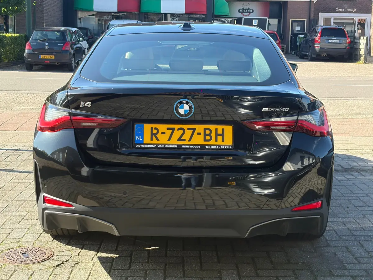 EDrive40 High Executive 84 kWh, NL-auto, SOH 96.6%, Lederen bekleding, Laser Lights,M-Stuur