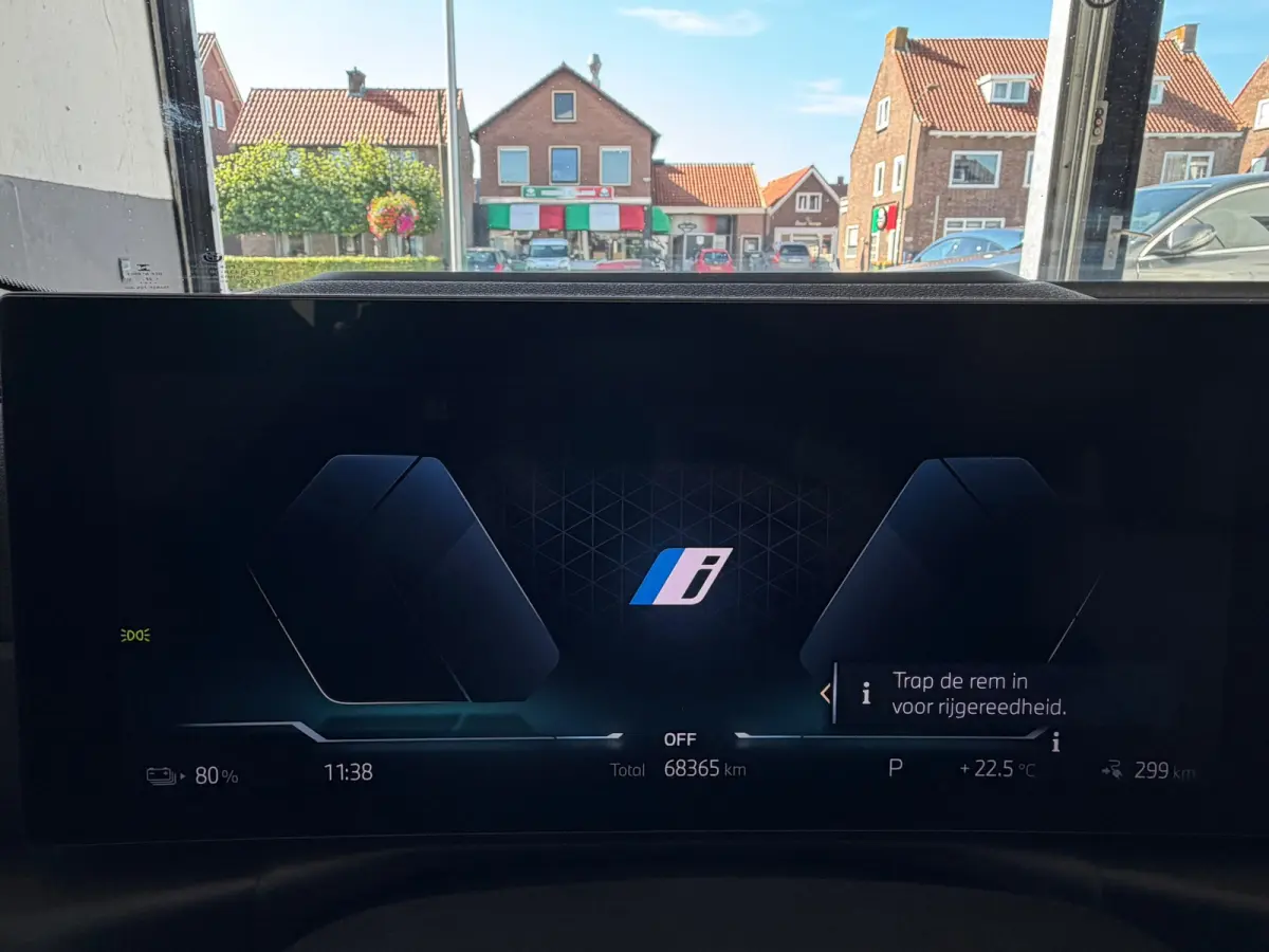EDrive40 High Executive 84 kWh, NL-auto, SOH 96.6%, Lederen bekleding, Laser Lights,M-Stuur