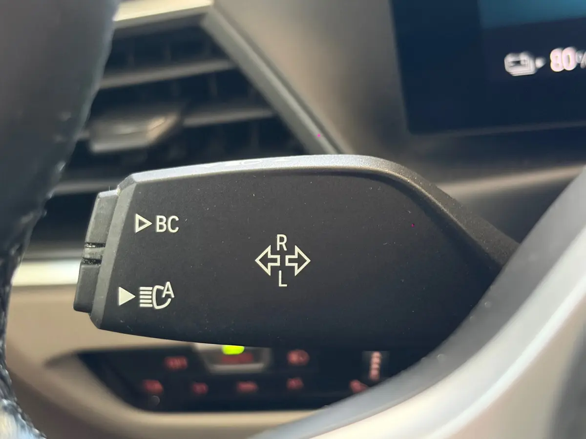 EDrive40 High Executive 84 kWh, NL-auto, SOH 96.6%, Lederen bekleding, Laser Lights,M-Stuur