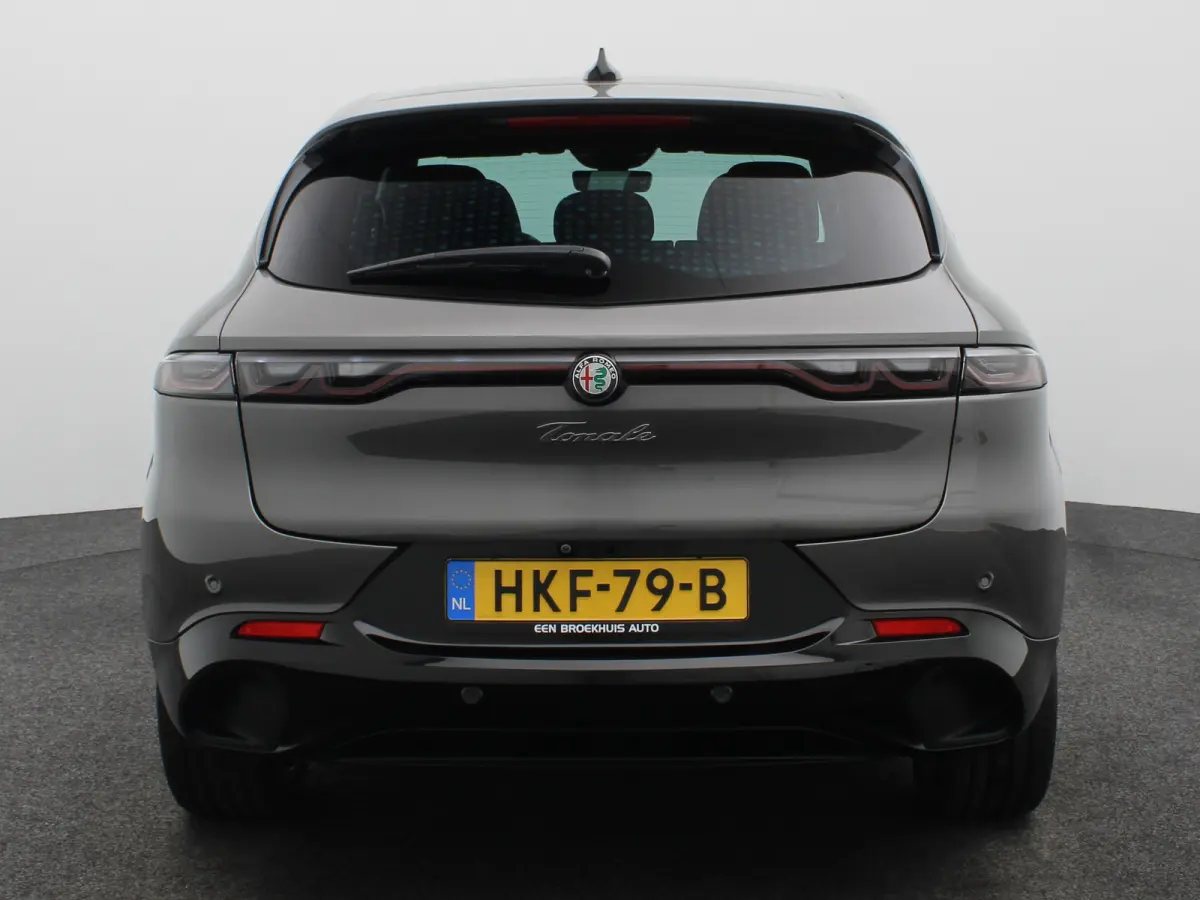 1.5T Hybrid Veloce | Achterbank met armsteun en skiluik | Achteruitrij assistent | Achteruitrijcamera