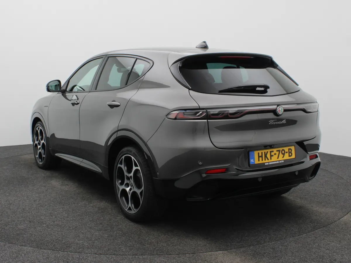 1.5T Hybrid Veloce | Achterbank met armsteun en skiluik | Achteruitrij assistent | Achteruitrijcamera