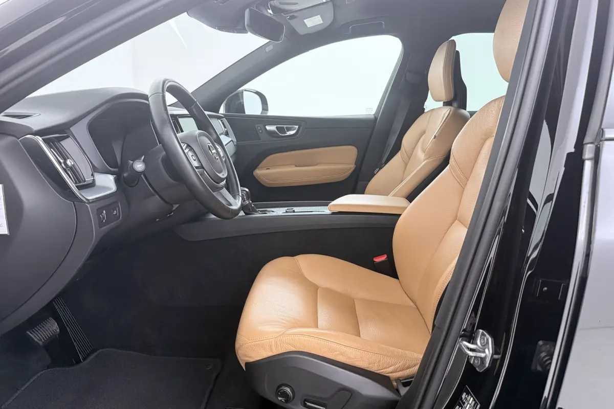 2.0 T5 Inscription | Trekhaak | Leer | 107.000 KM!! | CarPlay | Camera |