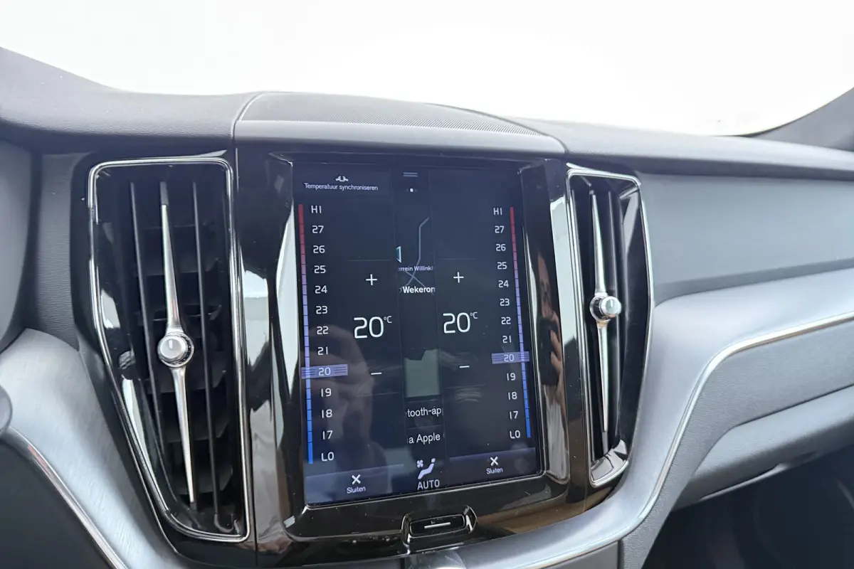 2.0 T5 Inscription | Trekhaak | Leer | 107.000 KM!! | CarPlay | Camera |