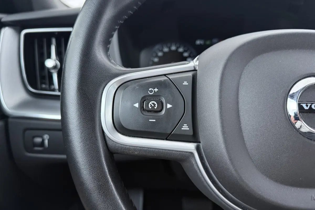 2.0 T5 Inscription | Trekhaak | Leer | 107.000 KM!! | CarPlay | Camera |