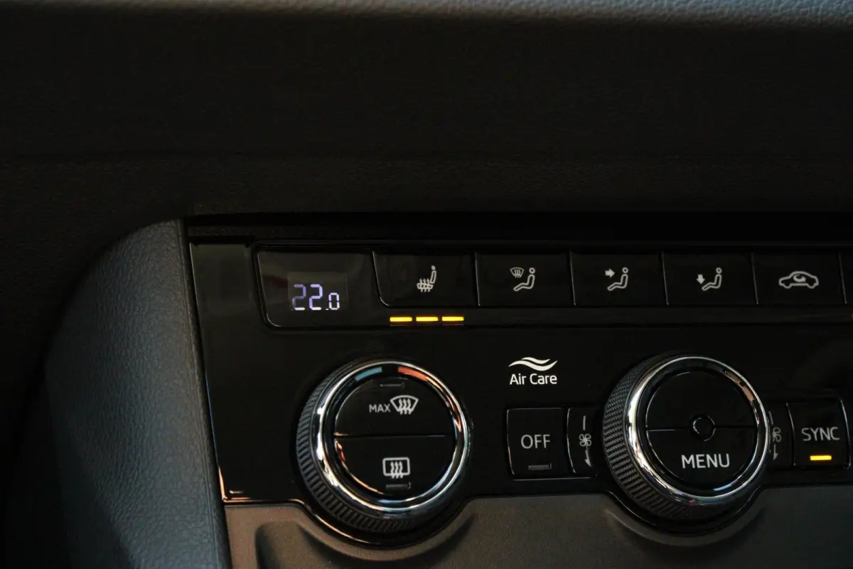 1.0 TSI 115pk Business Edition | Trekhaak Uitklapbaar | Stoelverwarming