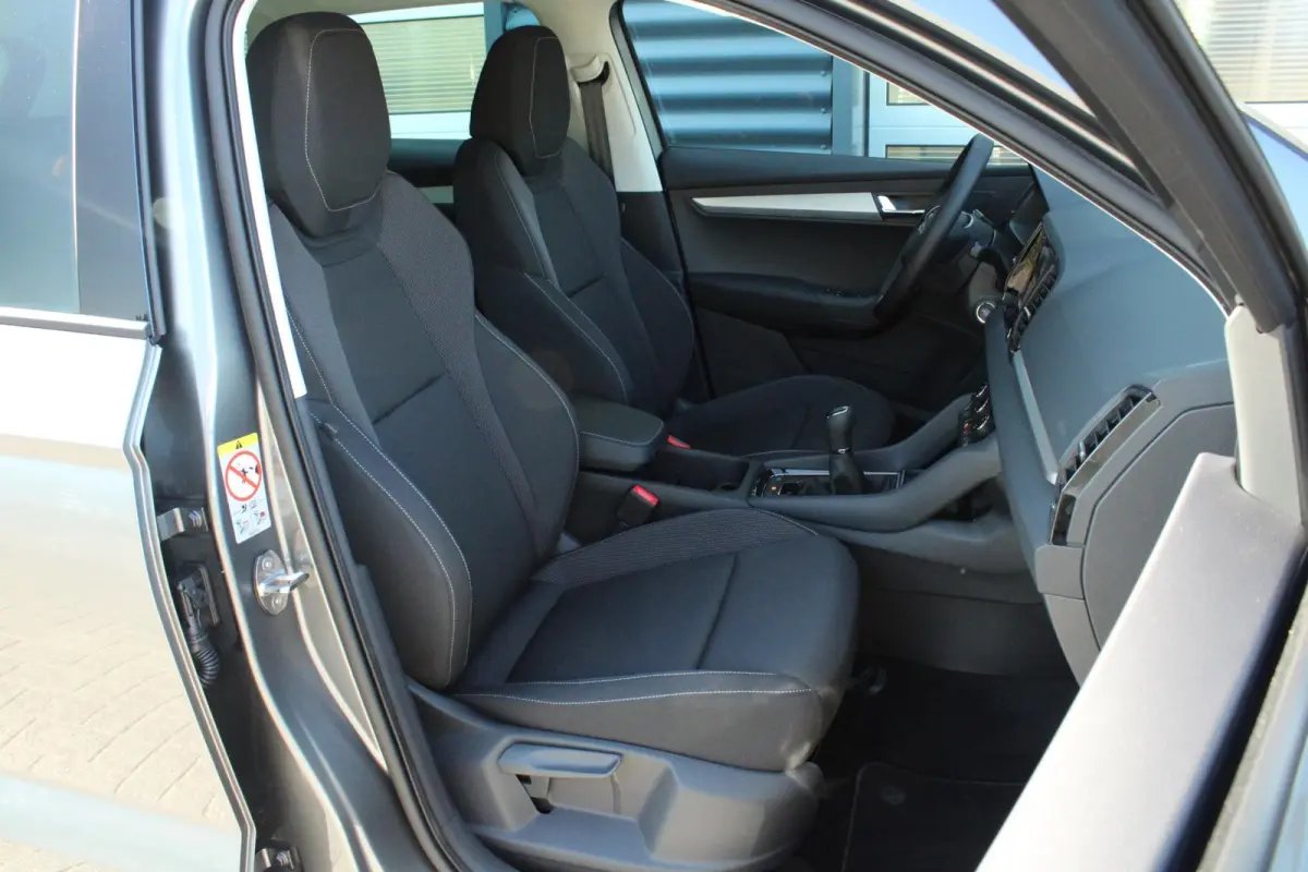 1.0 TSI 115pk Business Edition | Trekhaak Uitklapbaar | Stoelverwarming