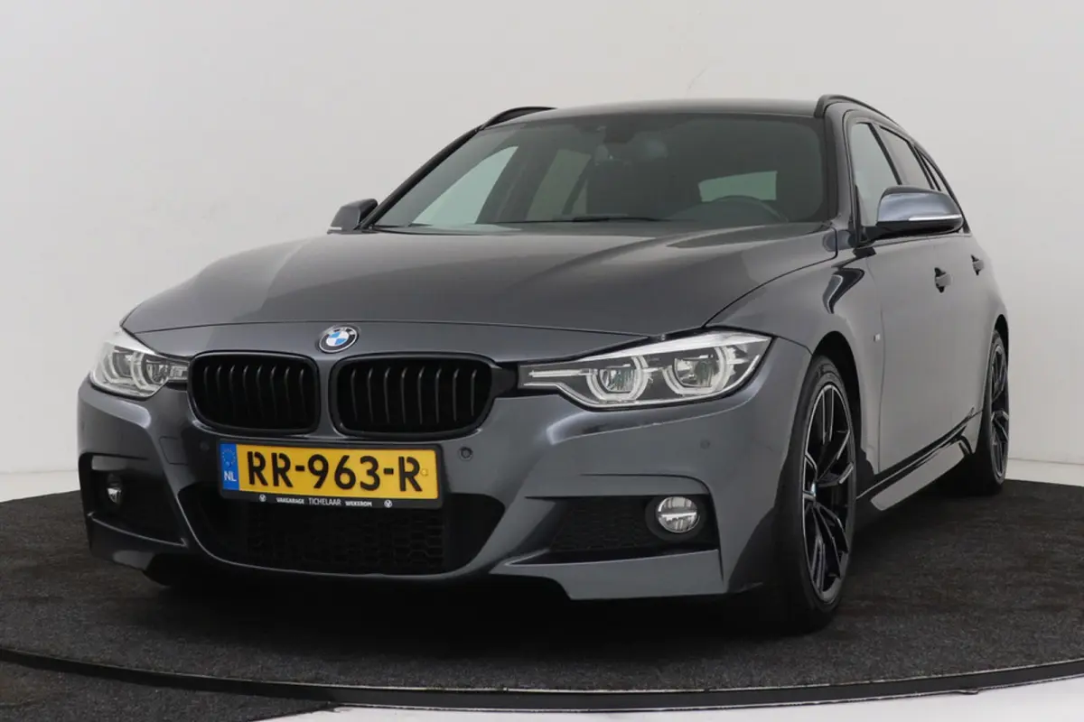 320i Corporate Lease High Executive M-Sport | Org NL | Breed Navi | Sportstoelen | Stoelverwarming | Leer |