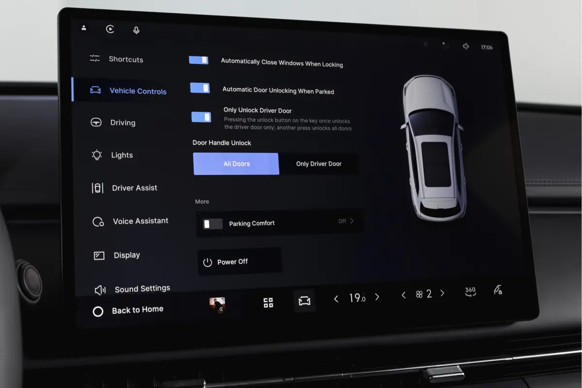 1.5 Pro PHEV | 83km Elektrisch | 360° Camera | Stoel-+Stuurverwarming | Adaptive Cruise | Leer | NAV+Carplay | 18" | 8034