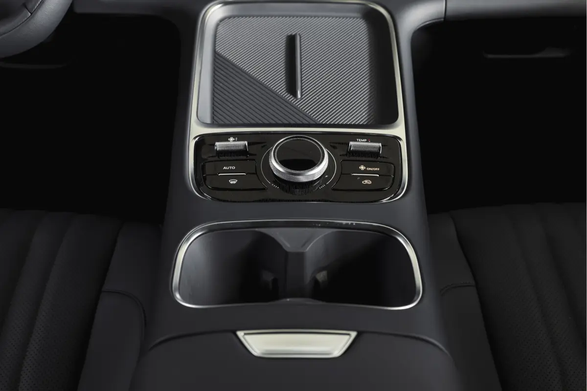 1.5 Pro PHEV | 83km Elektrisch | 360° Camera | Stoel-+Stuurverwarming | Adaptive Cruise | Leer | NAV+Carplay | 18" | 8034