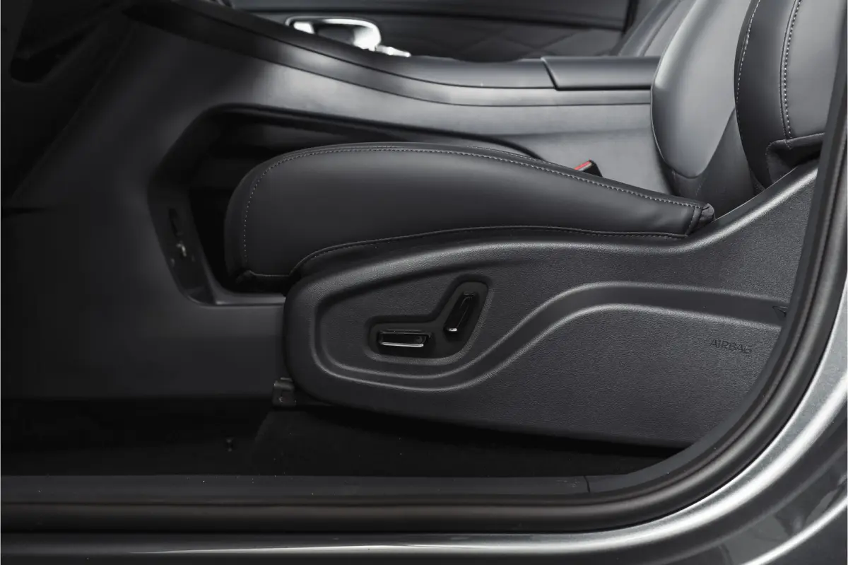 1.5 Pro PHEV | 83km Elektrisch | 360° Camera | Stoel-+Stuurverwarming | Adaptive Cruise | Leer | NAV+Carplay | 18" | 8034