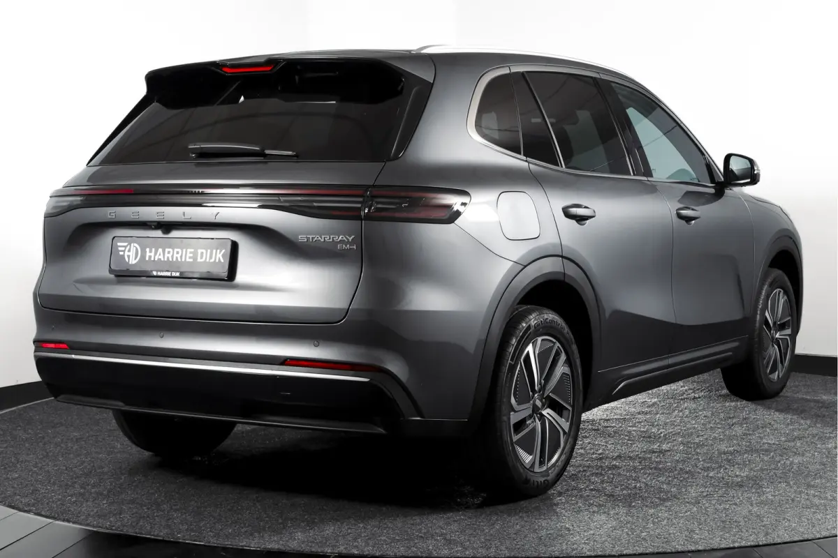 1.5 Pro PHEV | 83km Elektrisch | 360° Camera | Stoel-+Stuurverwarming | Adaptive Cruise | Leer | NAV+Carplay | 18" | 8034
