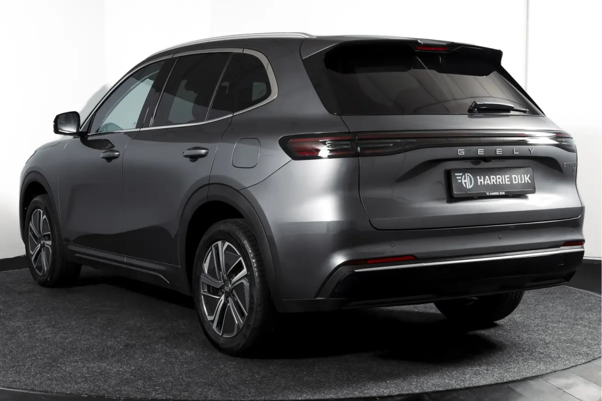 1.5 Pro PHEV | 83km Elektrisch | 360° Camera | Stoel-+Stuurverwarming | Adaptive Cruise | Leer | NAV+Carplay | 18" | 8034
