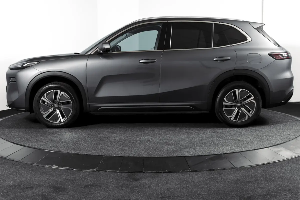 1.5 Pro PHEV | 83km Elektrisch | 360° Camera | Stoel-+Stuurverwarming | Adaptive Cruise | Leer | NAV+Carplay | 18" | 8034