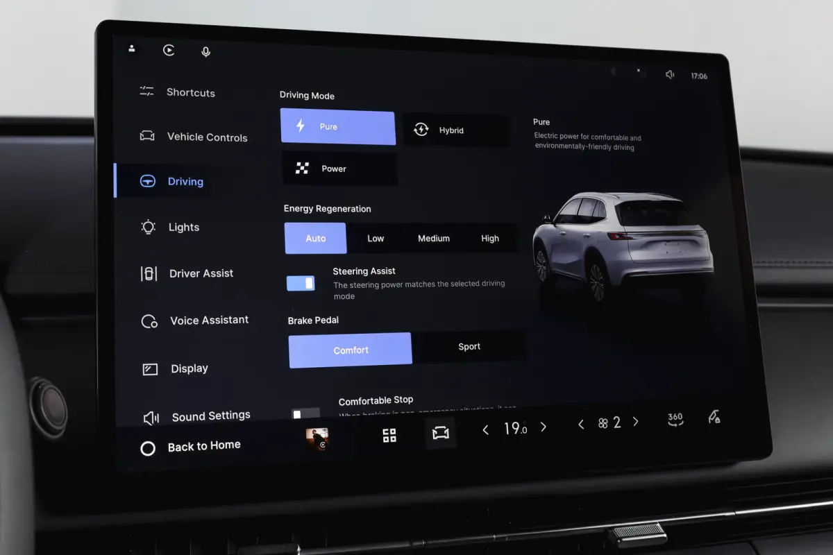 1.5 Pro PHEV | 83km Elektrisch | 360° Camera | Stoel-+Stuurverwarming | Adaptive Cruise | Leer | NAV+Carplay | 18" | 8034