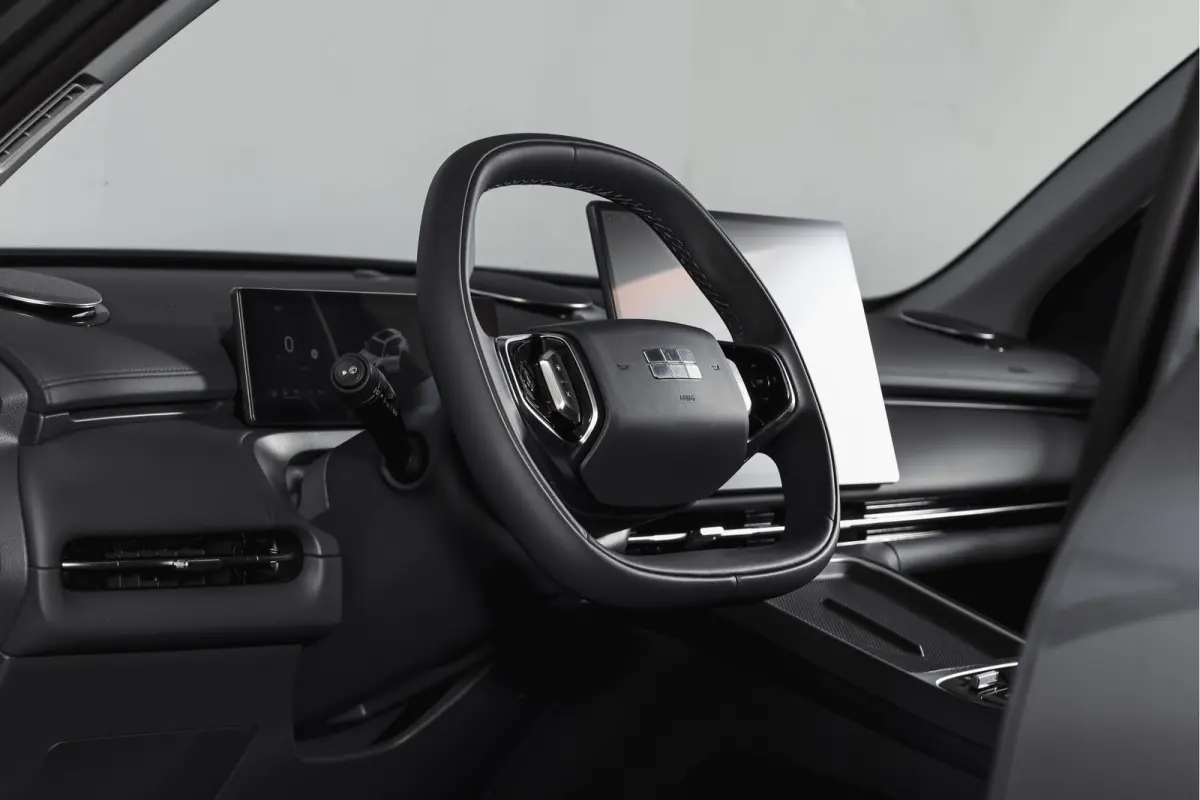 1.5 Pro PHEV | 83km Elektrisch | 360° Camera | Stoel-+Stuurverwarming | Adaptive Cruise | Leer | NAV+Carplay | 18" | 8034