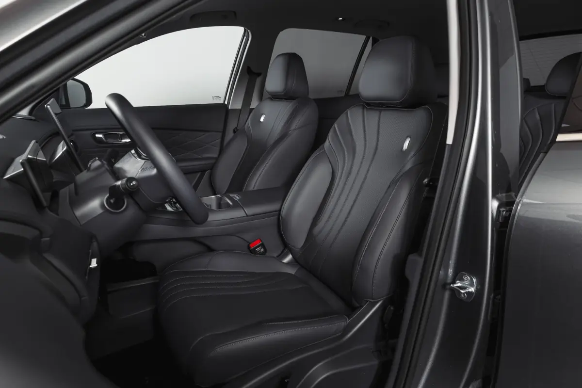 1.5 Pro PHEV | 83km Elektrisch | 360° Camera | Stoel-+Stuurverwarming | Adaptive Cruise | Leer | NAV+Carplay | 18" | 8034