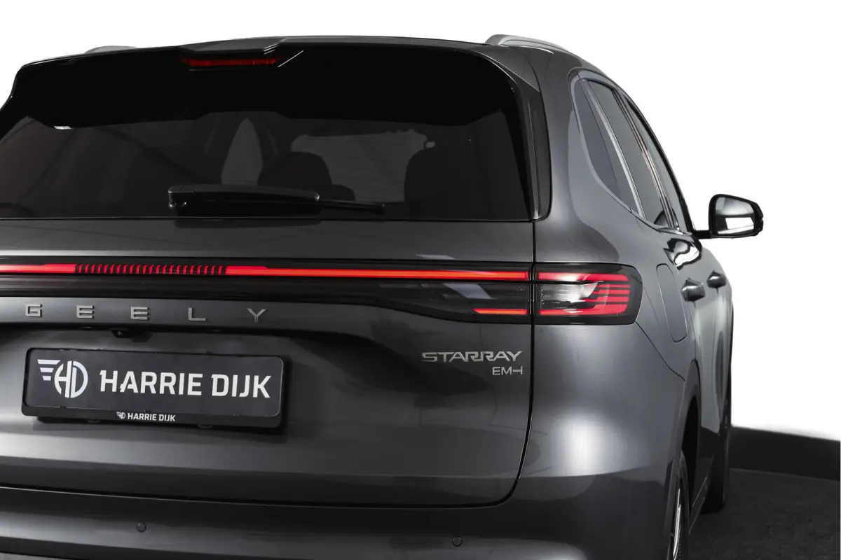 1.5 Pro PHEV | 83km Elektrisch | 360° Camera | Stoel-+Stuurverwarming | Adaptive Cruise | Leer | NAV+Carplay | 18" | 8034