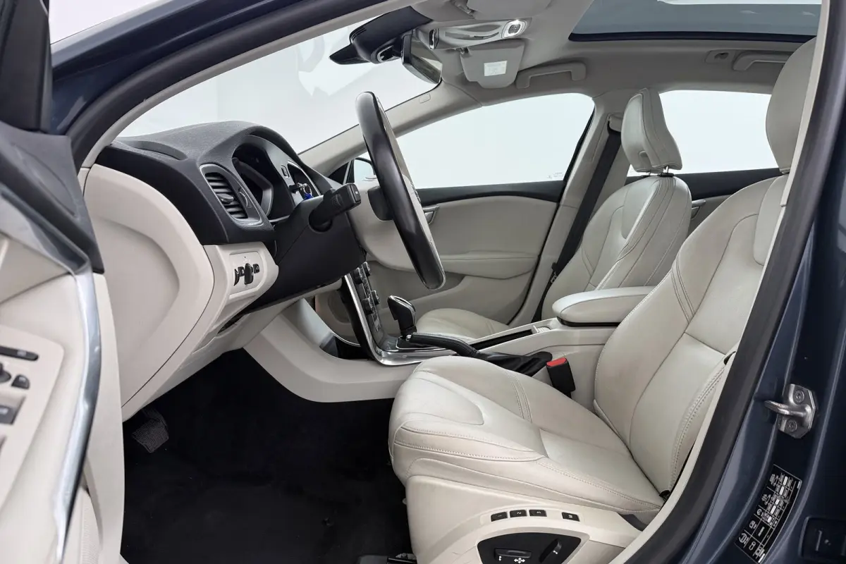 1.5 T2 Nordic+ | Trekhaak | Panoramadak | Org NL | Camera | Leer | Elek. Stoelverstelling |