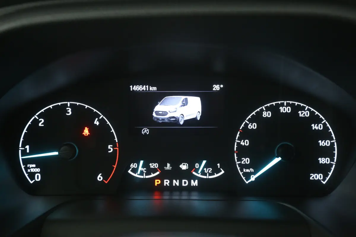 2.0 TDCI L1H1 | Automaat | Airco | Cruise | 3 Zits | Carplay | Navi | Parkeersens.